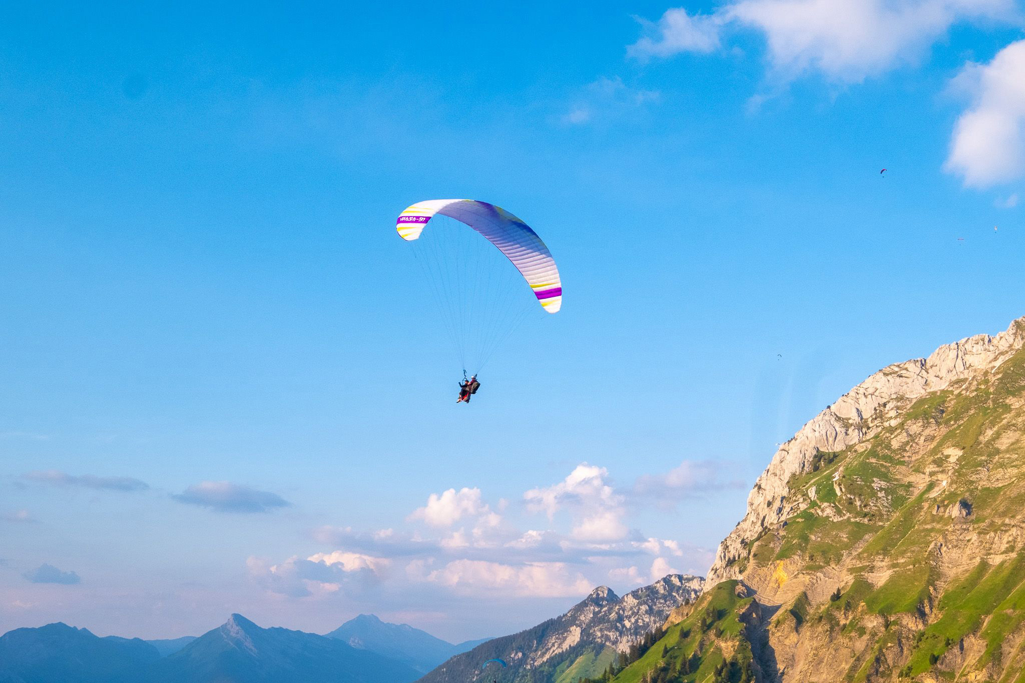 what is paragliding
